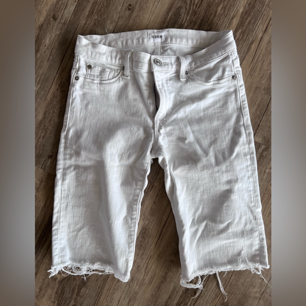 Hudson Amelia Mid-Rise Short